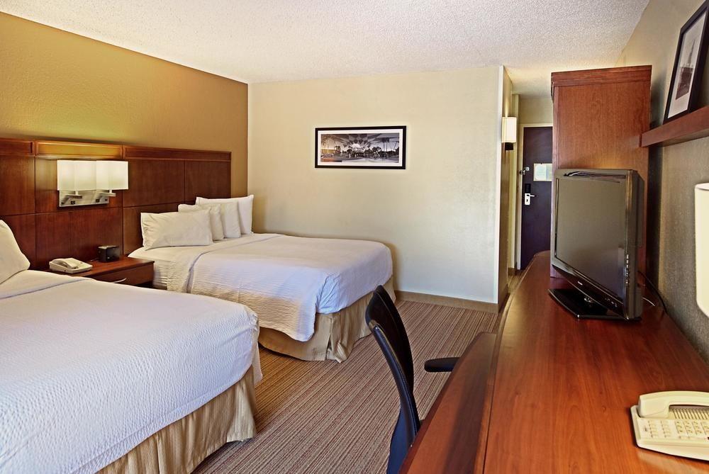 Courtyard By Marriott Orlando Lake Buena Vista At Vista Centre Exteriér fotografie