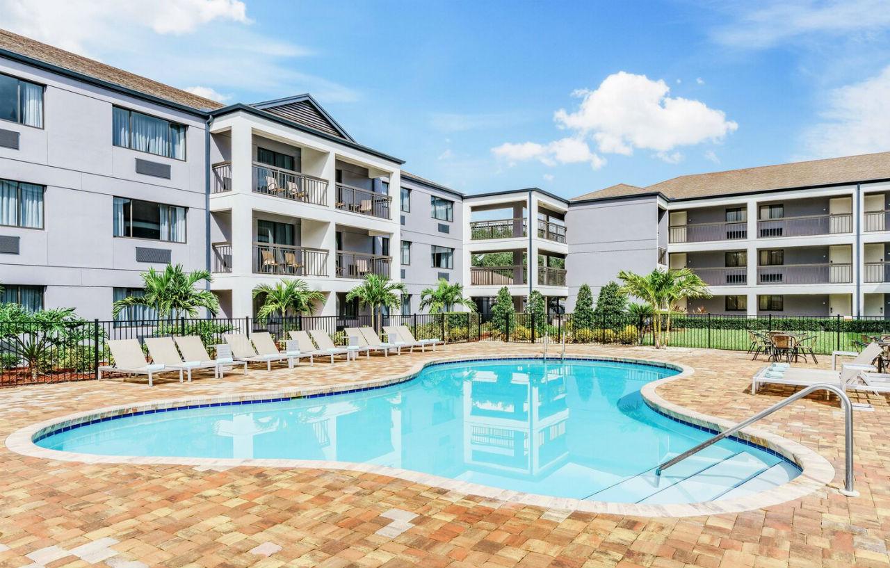Courtyard By Marriott Orlando Lake Buena Vista At Vista Centre Exteriér fotografie